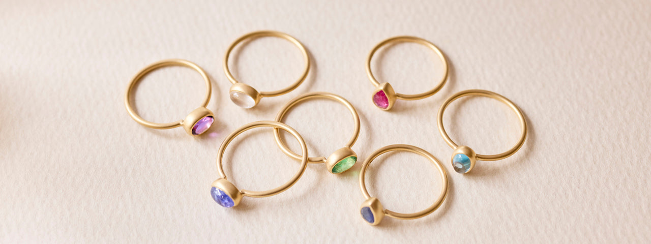 Earth Drops」小さな誕生石リングが新入荷
