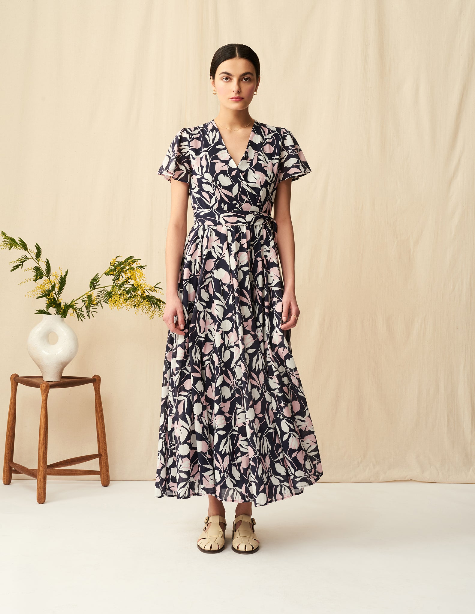 【予約】<br>マドモアゼルのドレス(半袖) <br>Floating Leaves/Navy