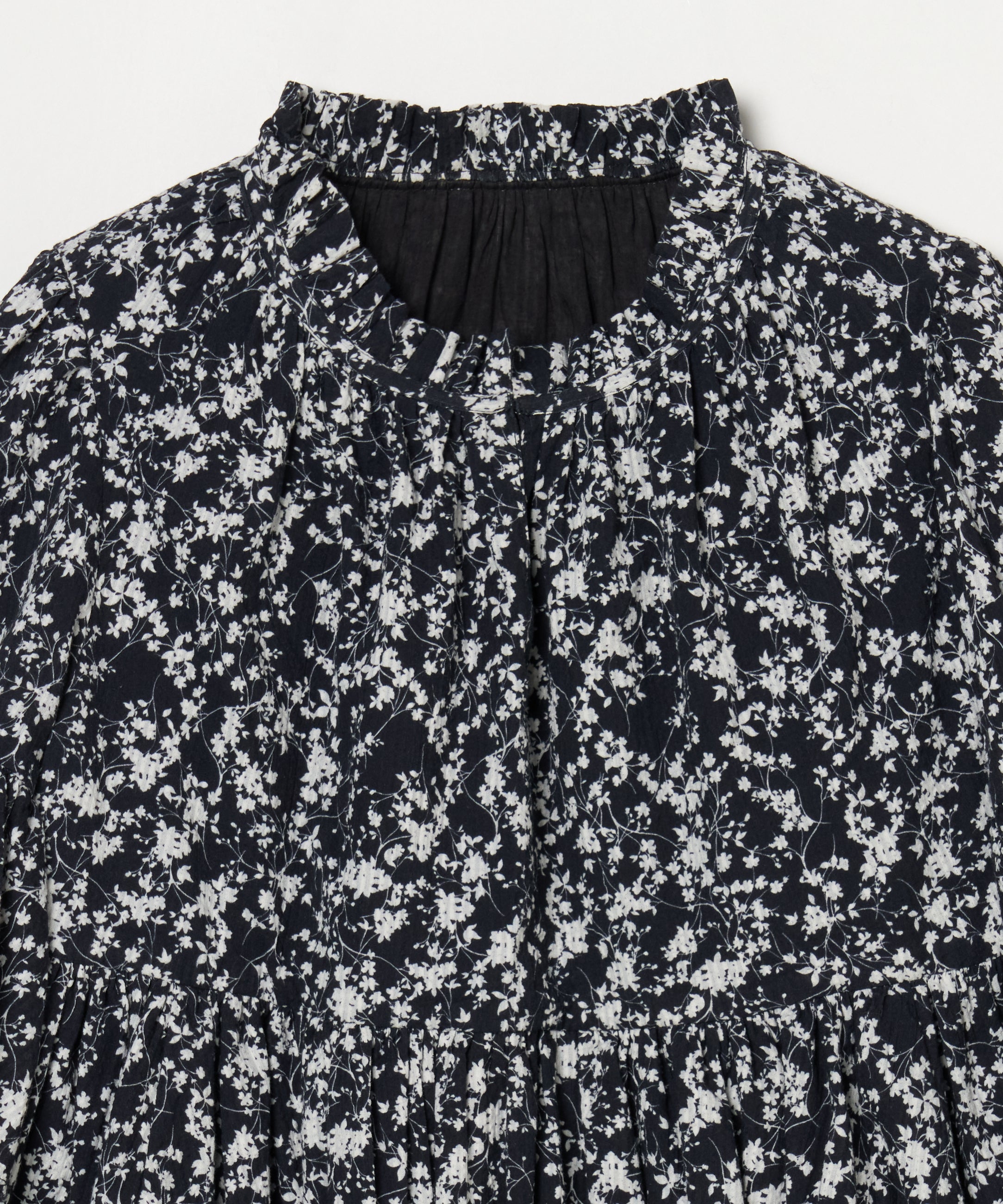 【予約】星明りのブラウス Seersucker Shadow Play/Black