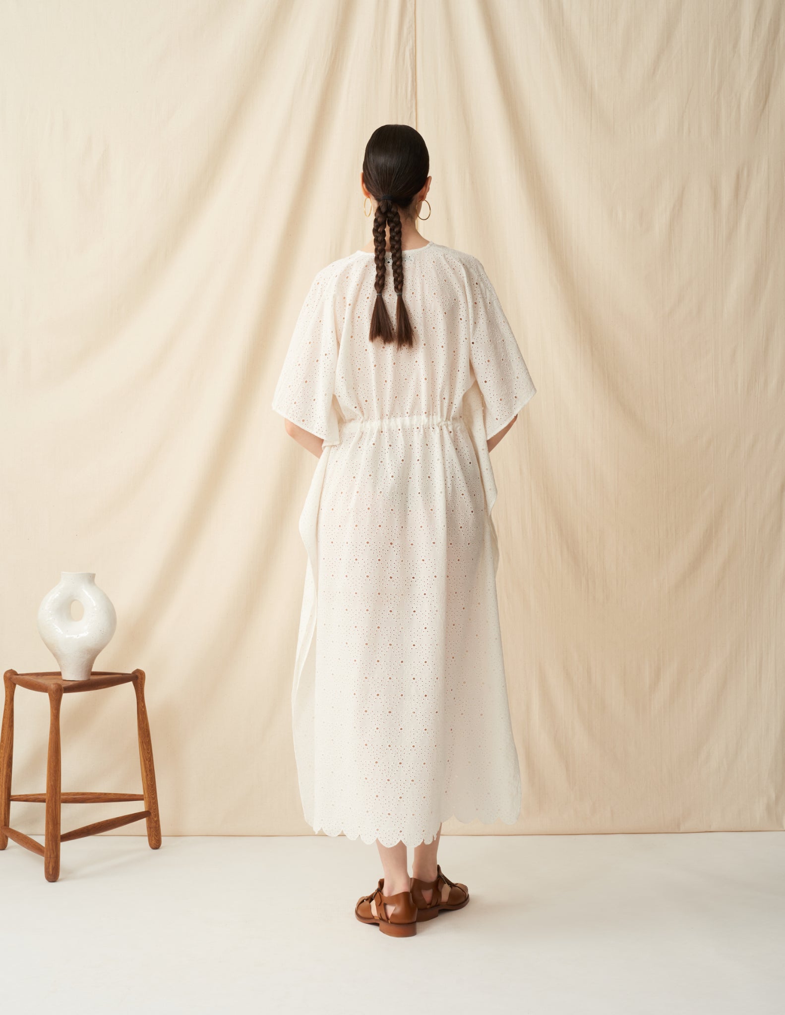 【予約】<br>草原の光のカフタン <br>Lace Arabesque/White