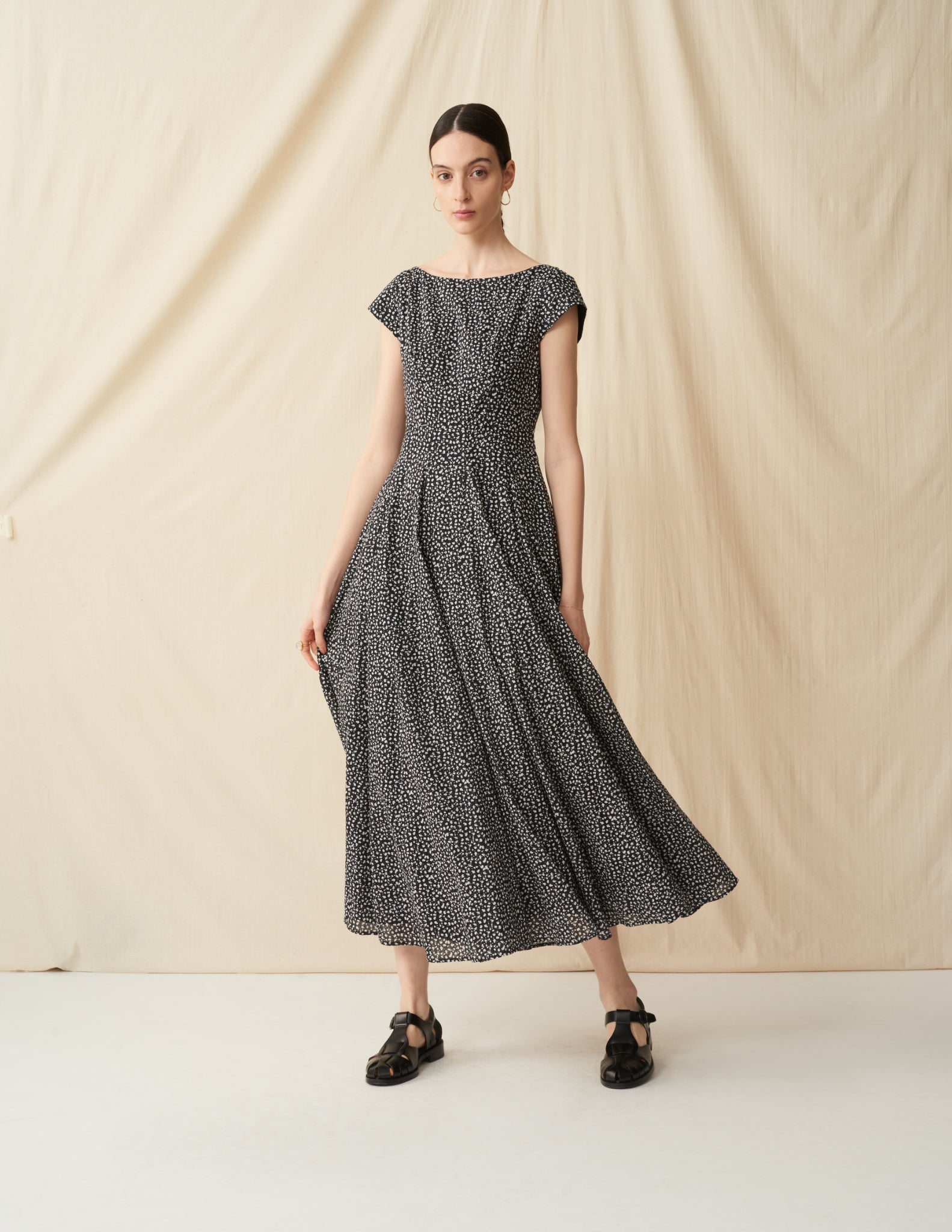 【予約】<br>月の夢のドレス Baby Daisies/Black