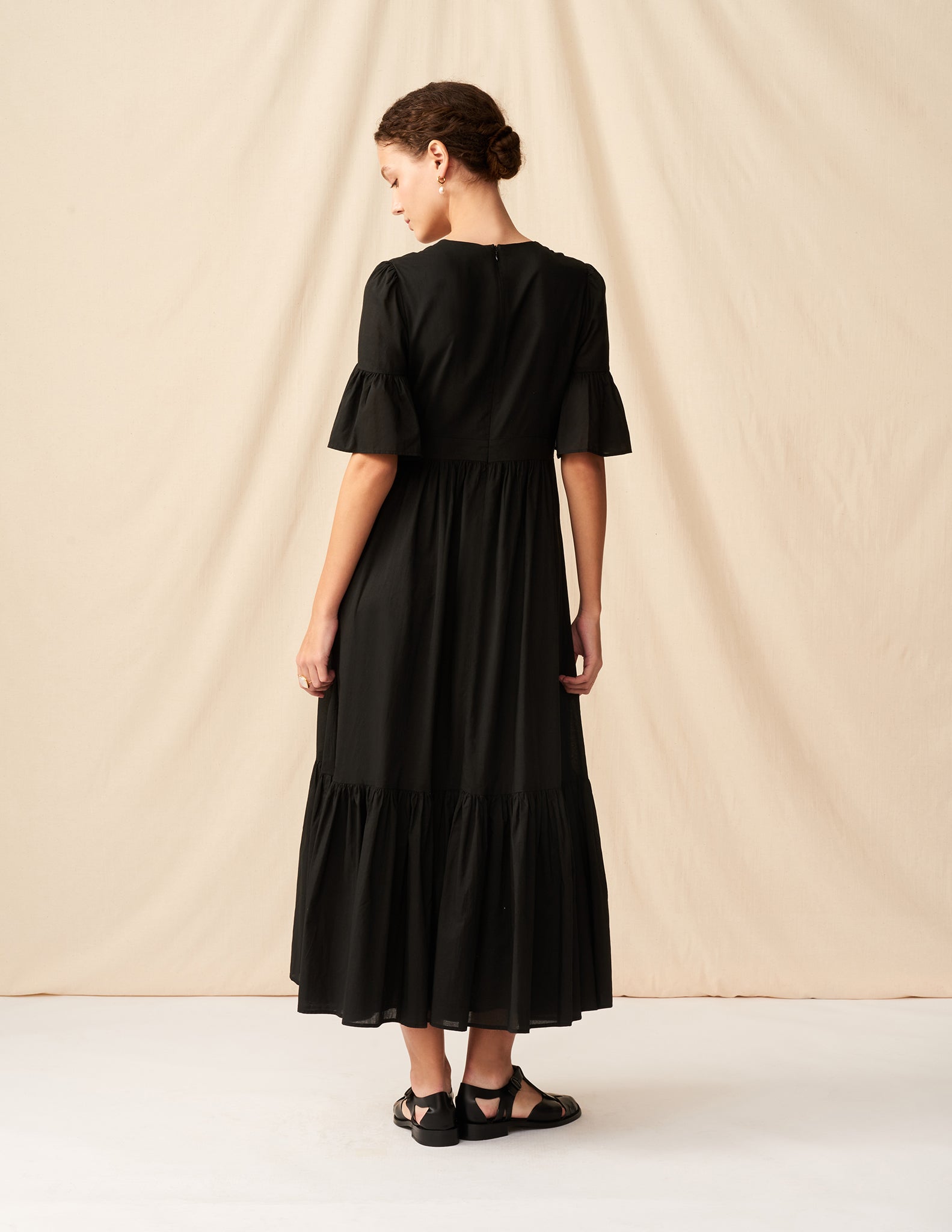 【予約】<br>すずらんのドレス Onyx