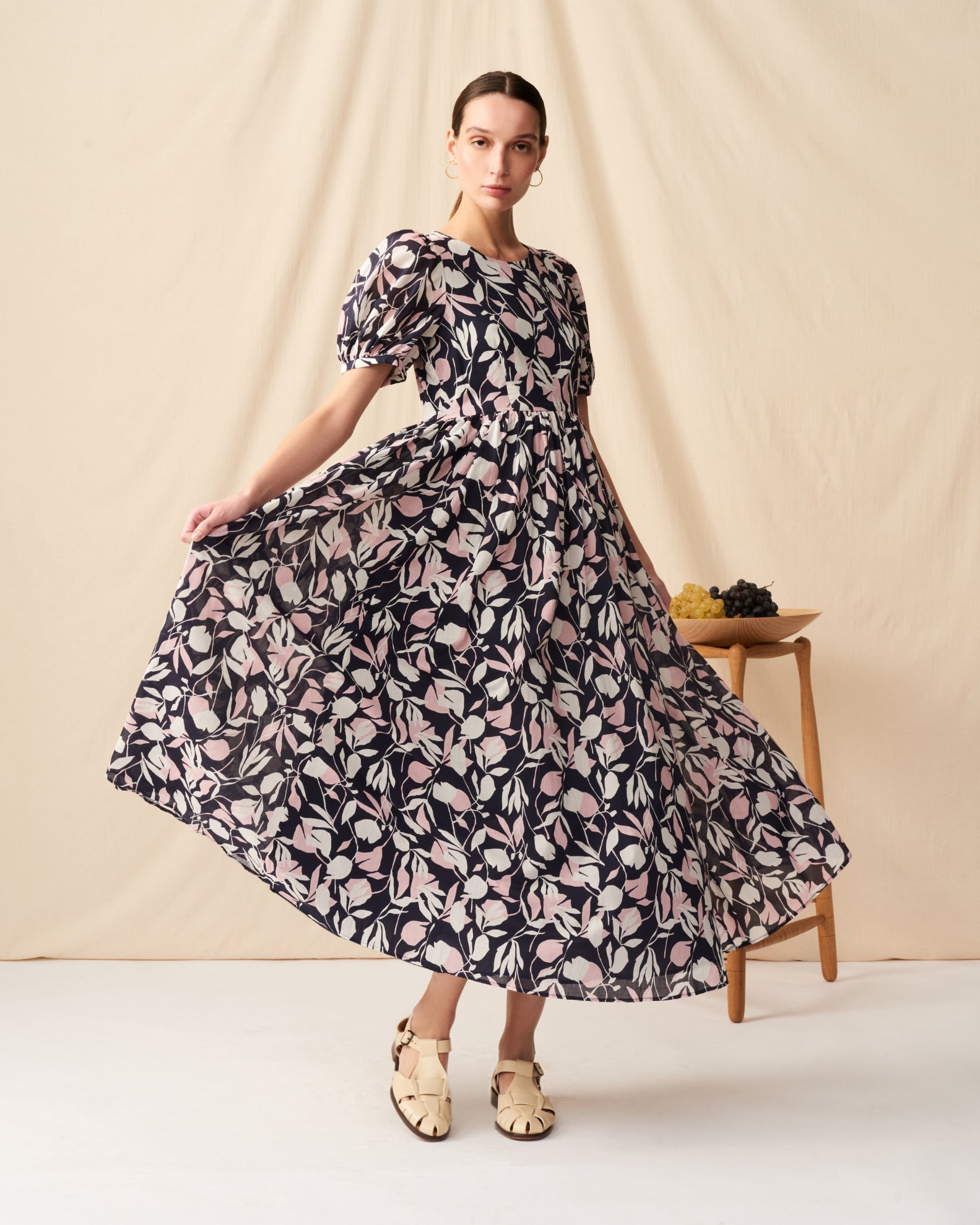【予約】<br>夏のレディのドレス (パプスリーブ) <br>Floating Leaves/Navy