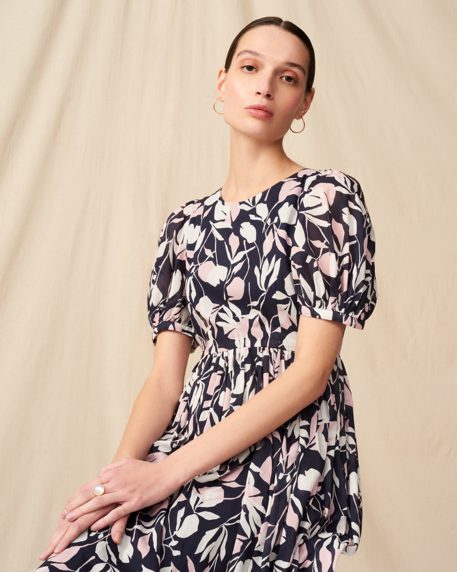 【予約】<br>夏のレディのドレス (パプスリーブ) <br>Floating Leaves/Navy