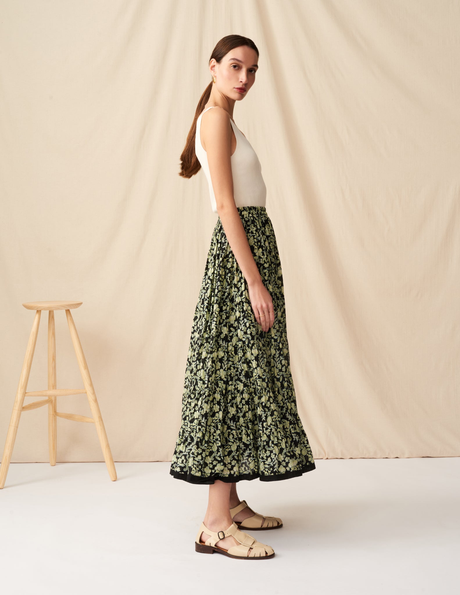 【予約】<br>草原の虹のスカート <br>Paisely Bloom/Black