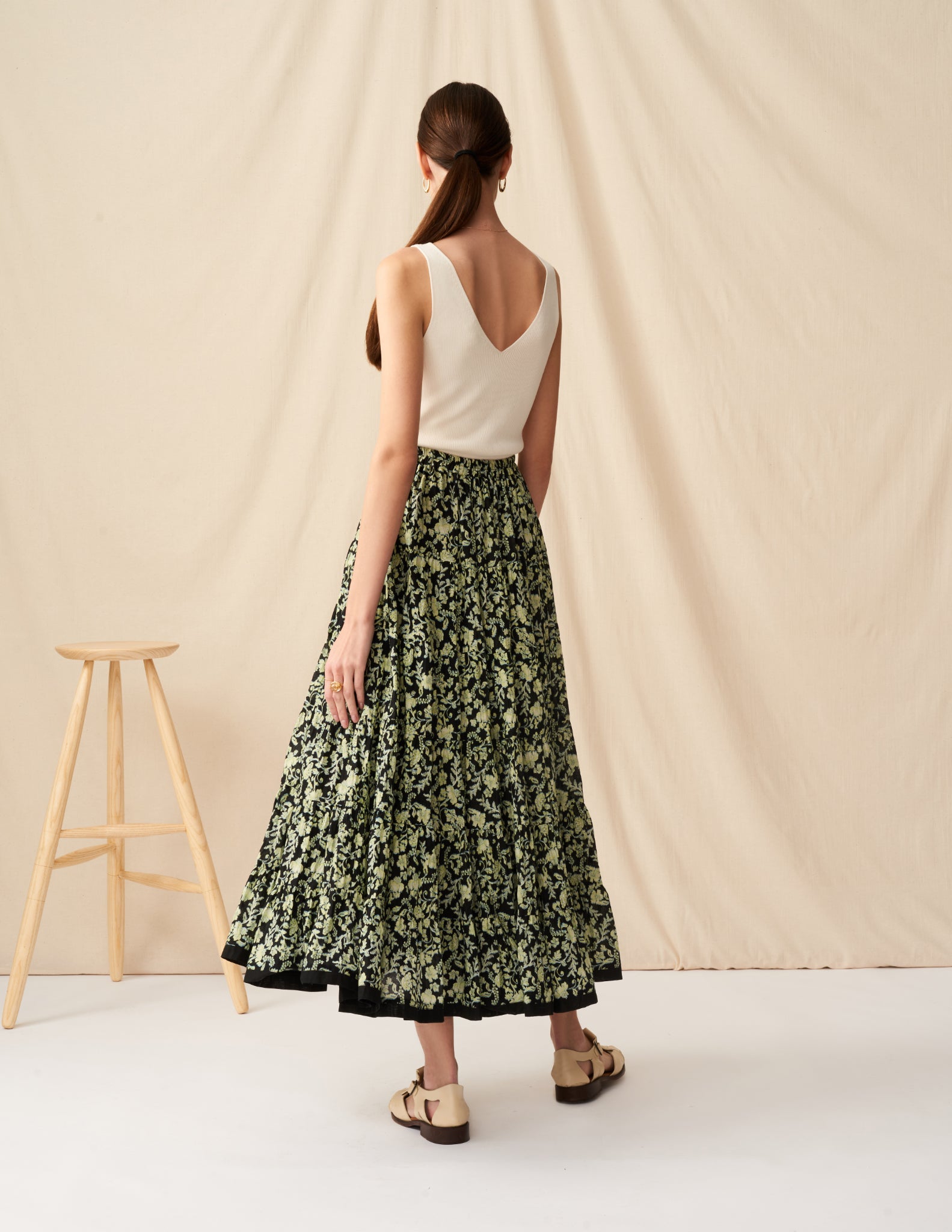【予約】<br>草原の虹のスカート <br>Paisely Bloom/Black