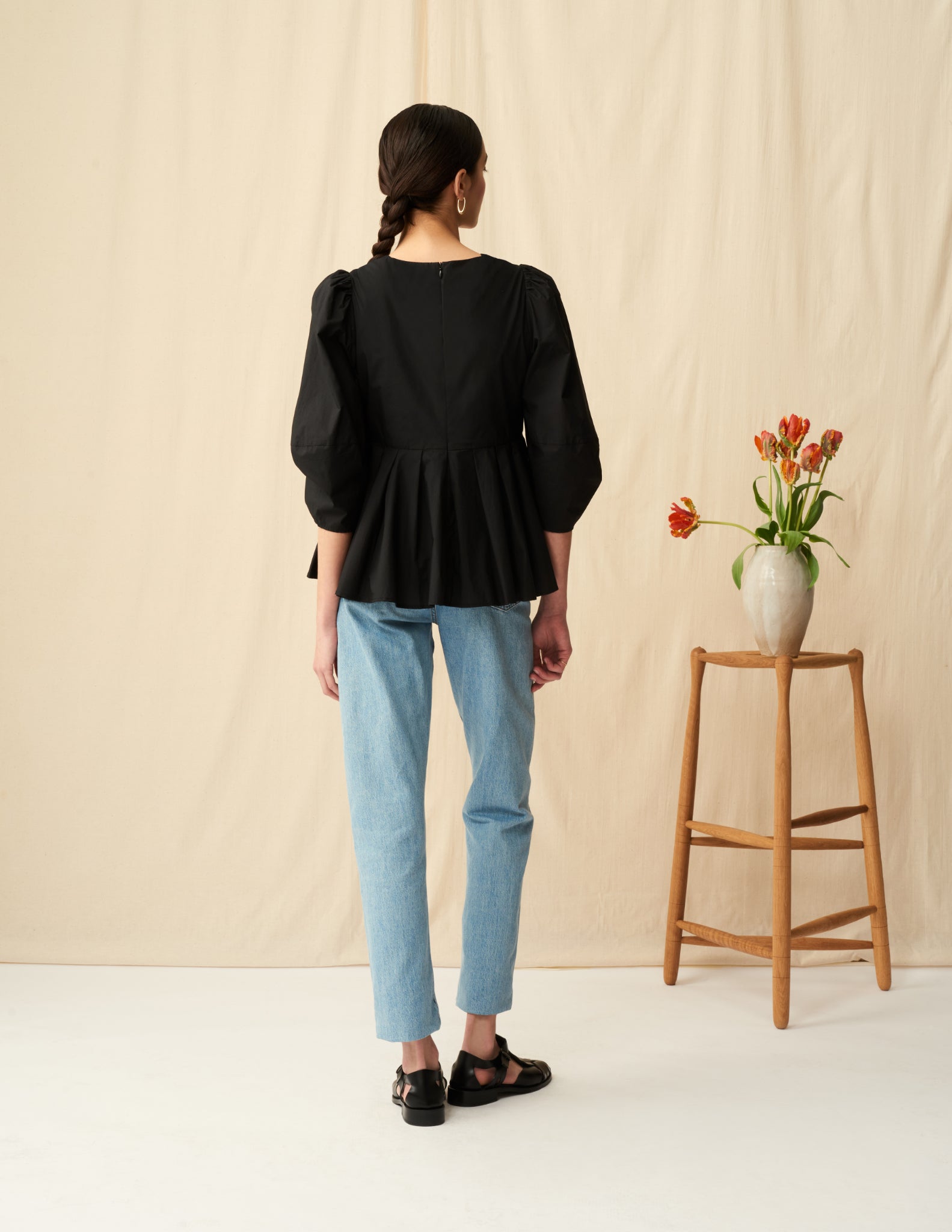 花の蕾のブラウス Onyx