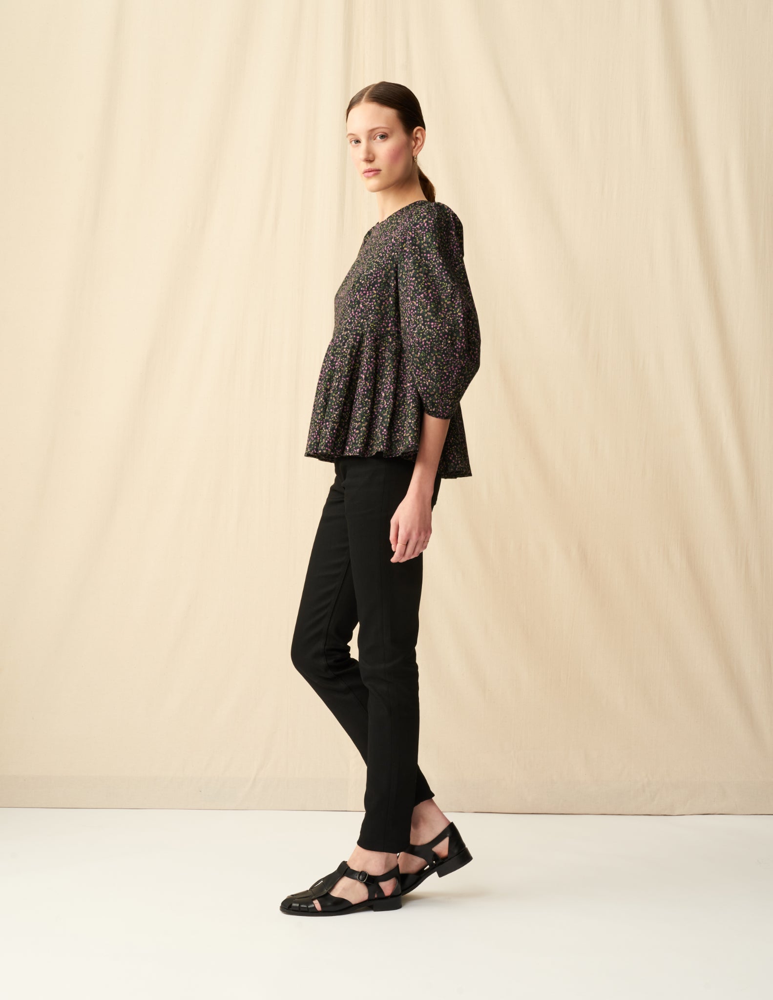 花の蕾のブラウス Poppy Fields/Black