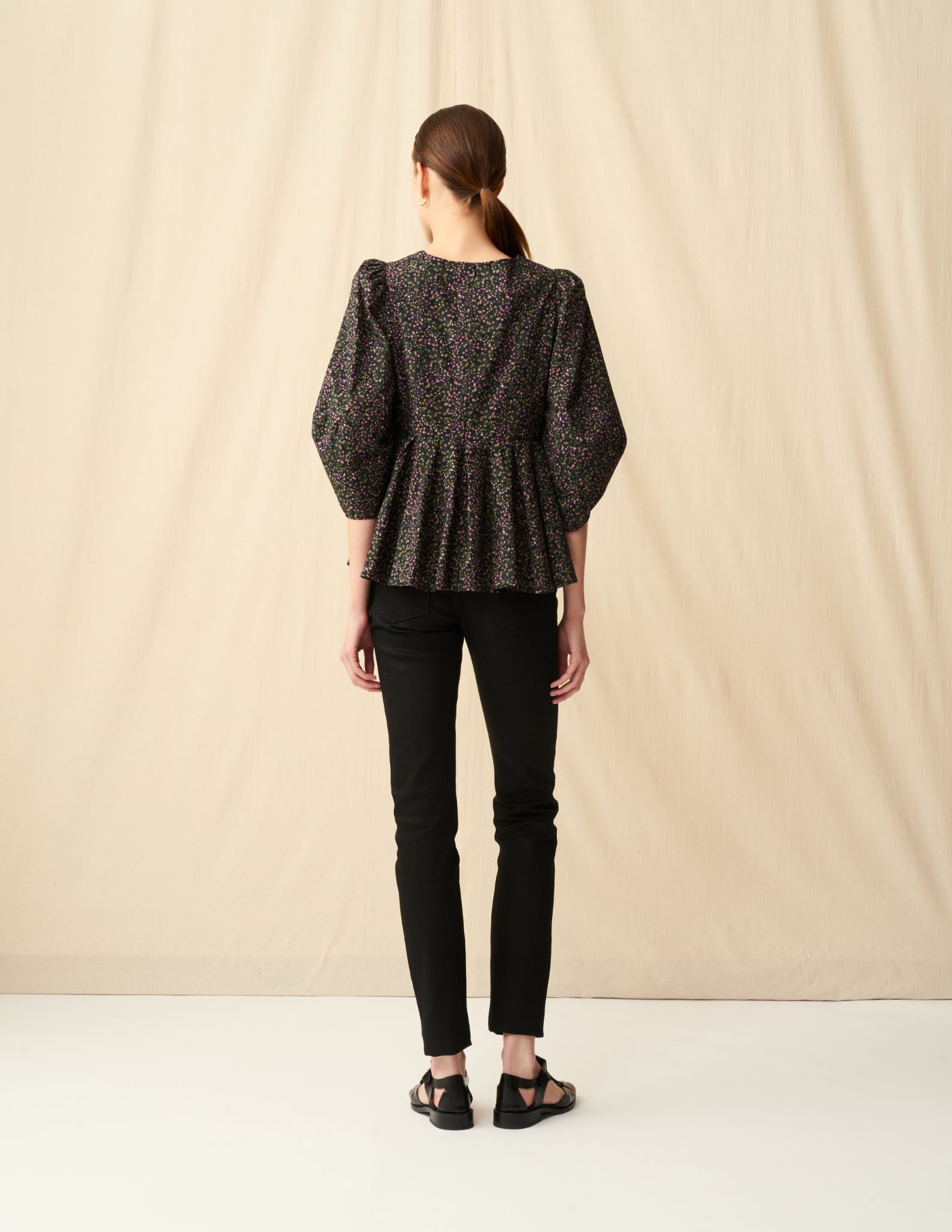 花の蕾のブラウス Poppy Fields/Black