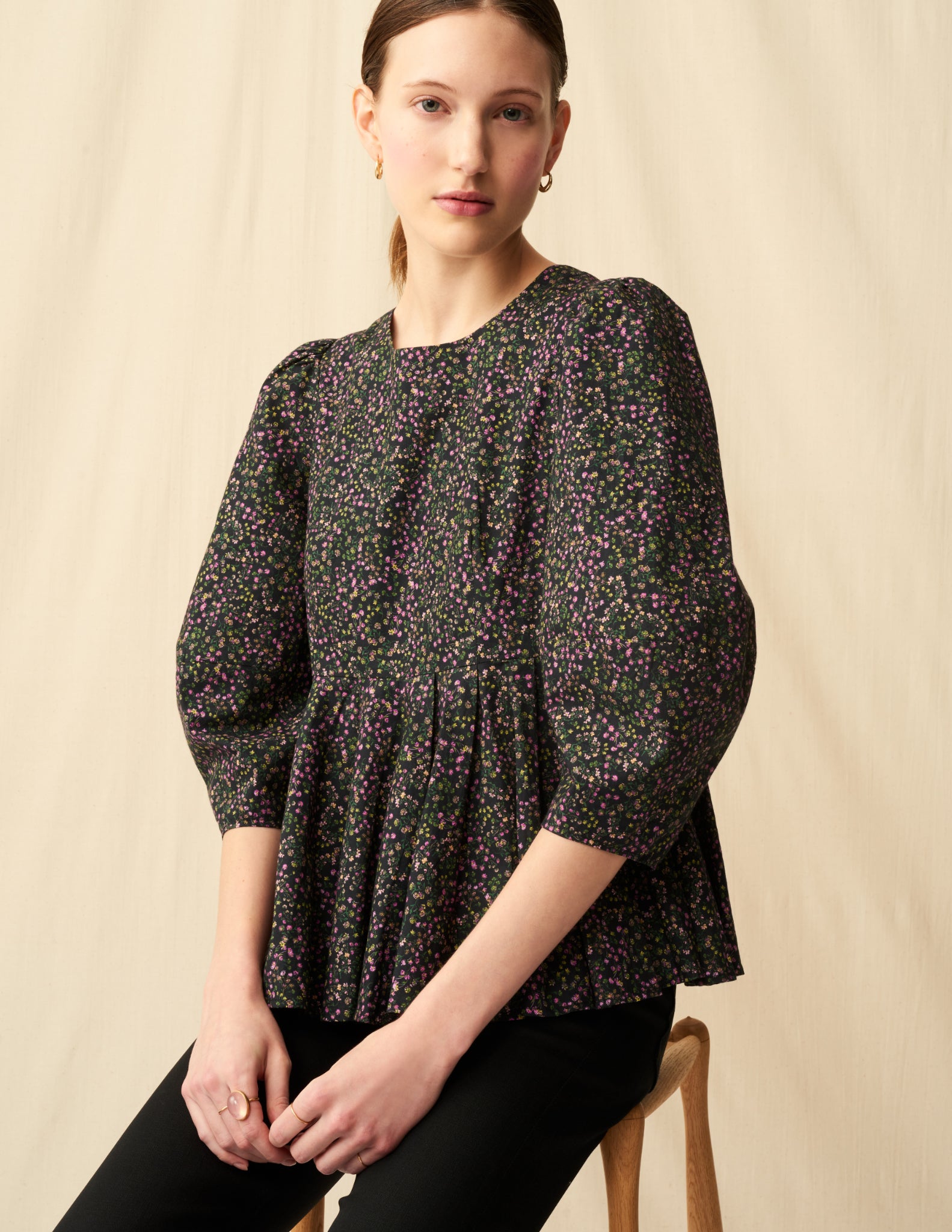 花の蕾のブラウス Poppy Fields/Black