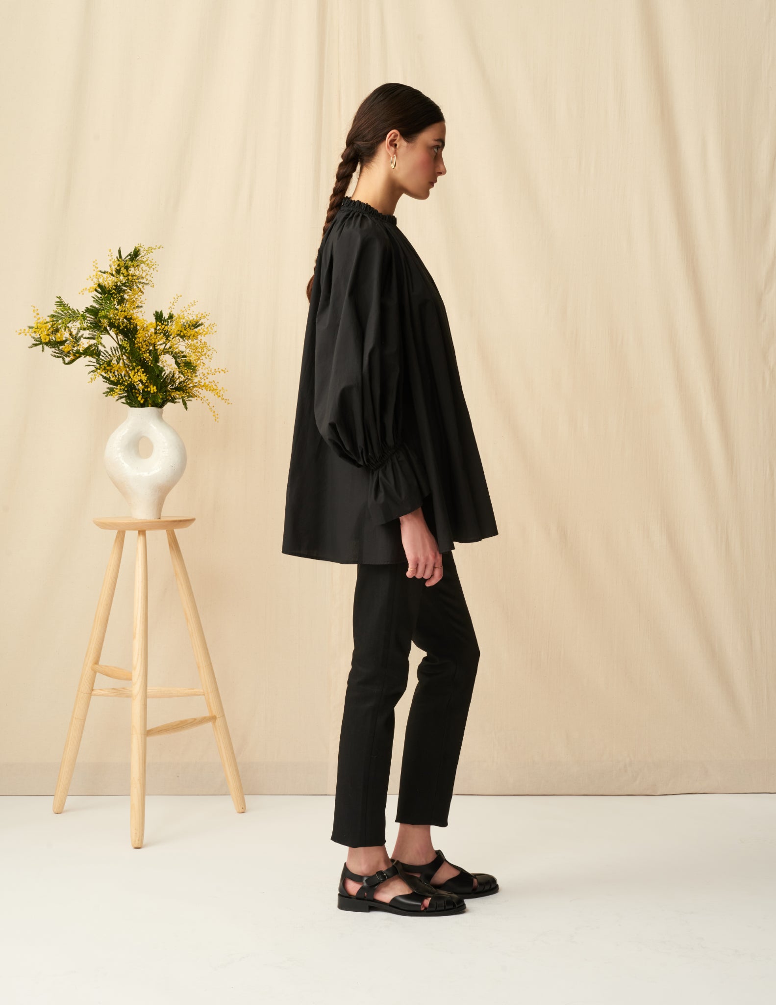 秋の花のブラウス Onyx