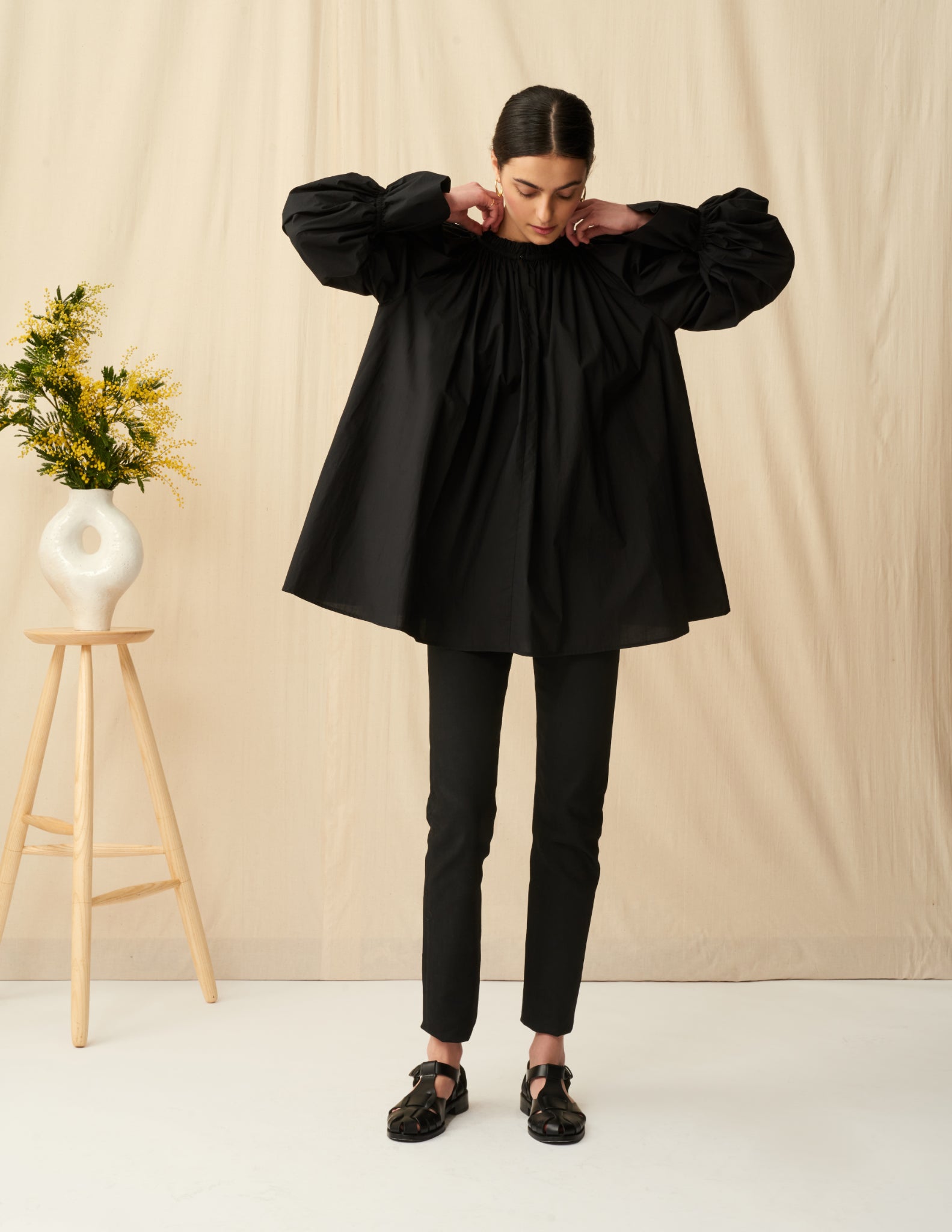 秋の花のブラウス Onyx