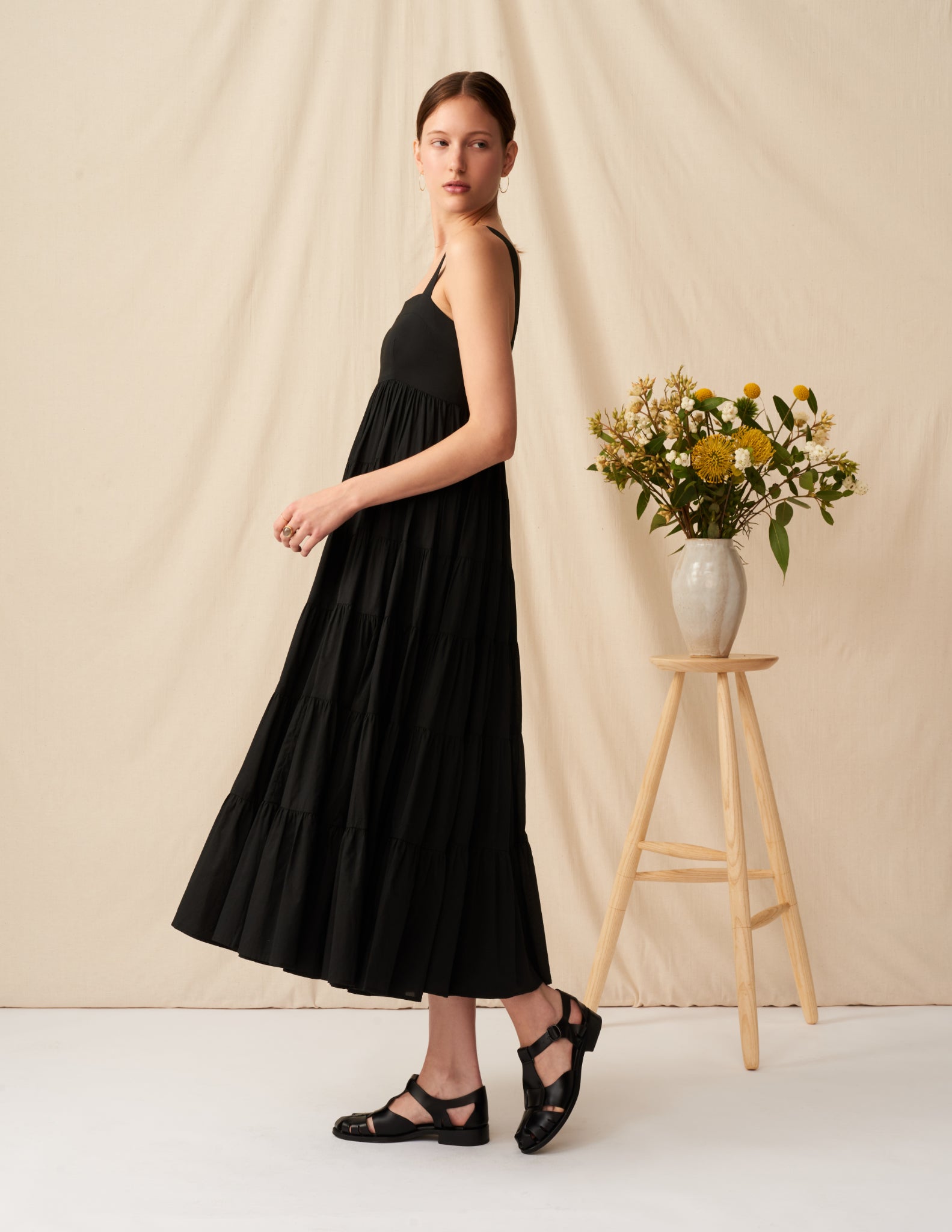 虹の女神のドレス Onyx