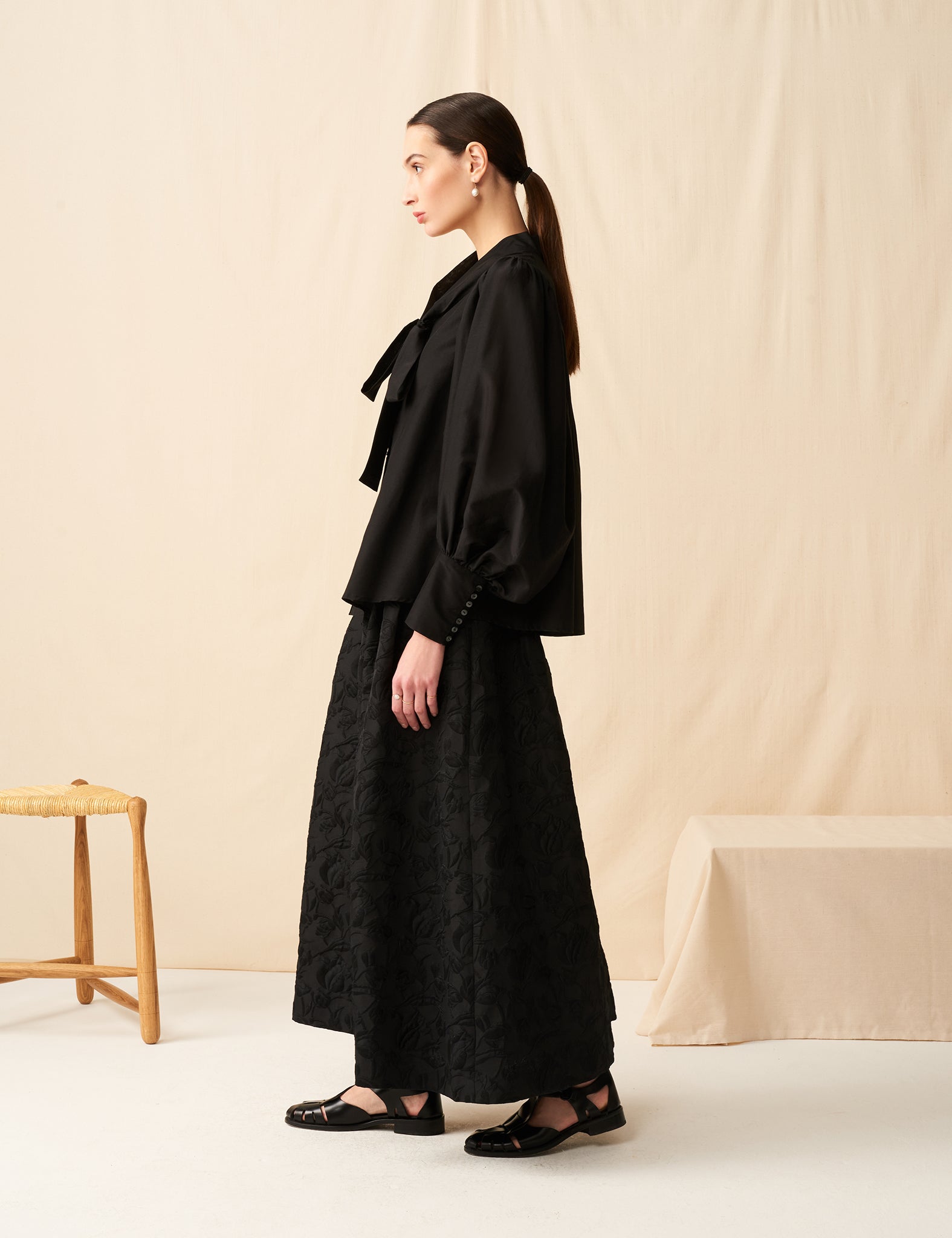 マリハ シティードレス ハムレットのブラウス Black