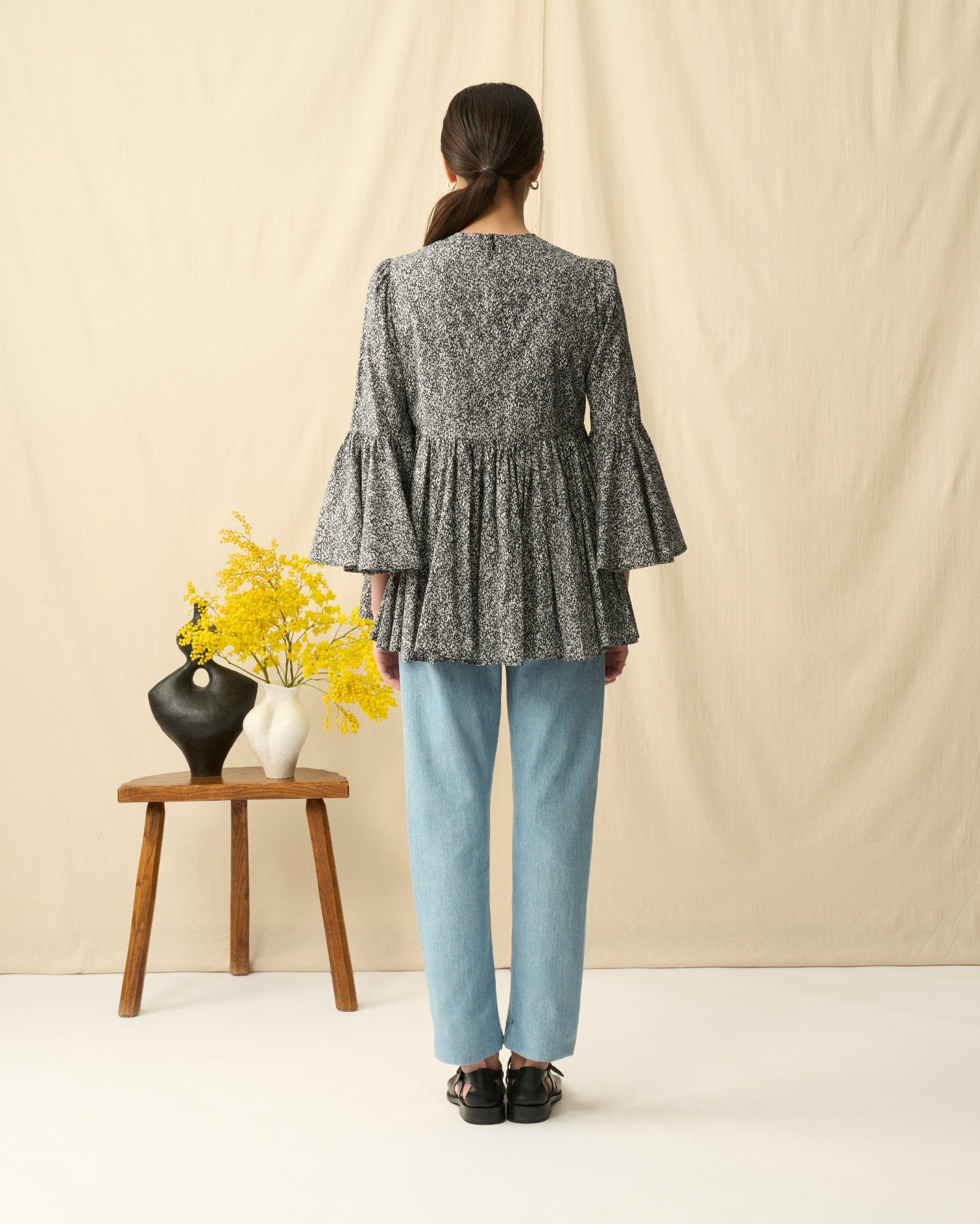 ベルフラワーのブラウス Shadow Flora/Black