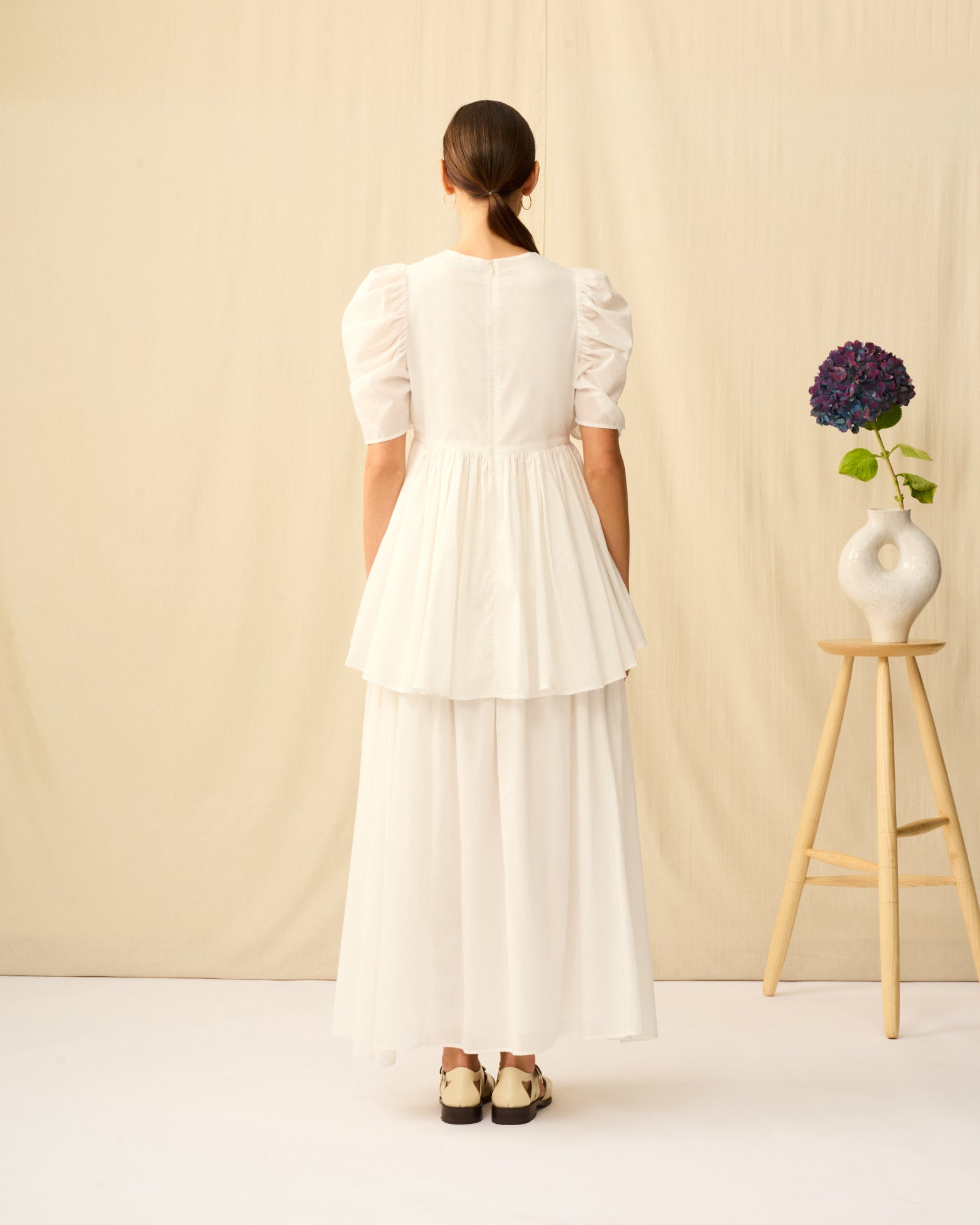 セレナーデのブラウス White Chalcedony