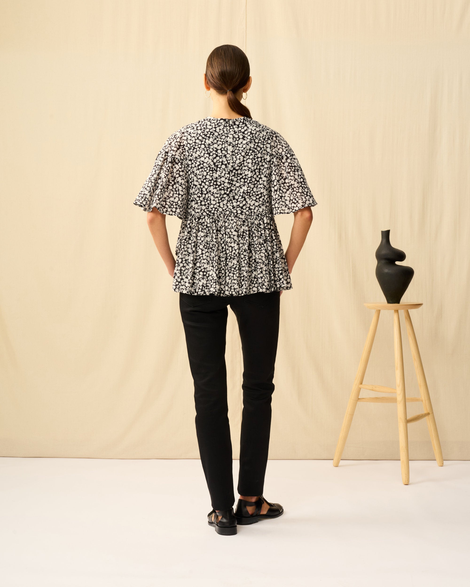 【予約】フリージアのブラウス Dancing Shadows/Black