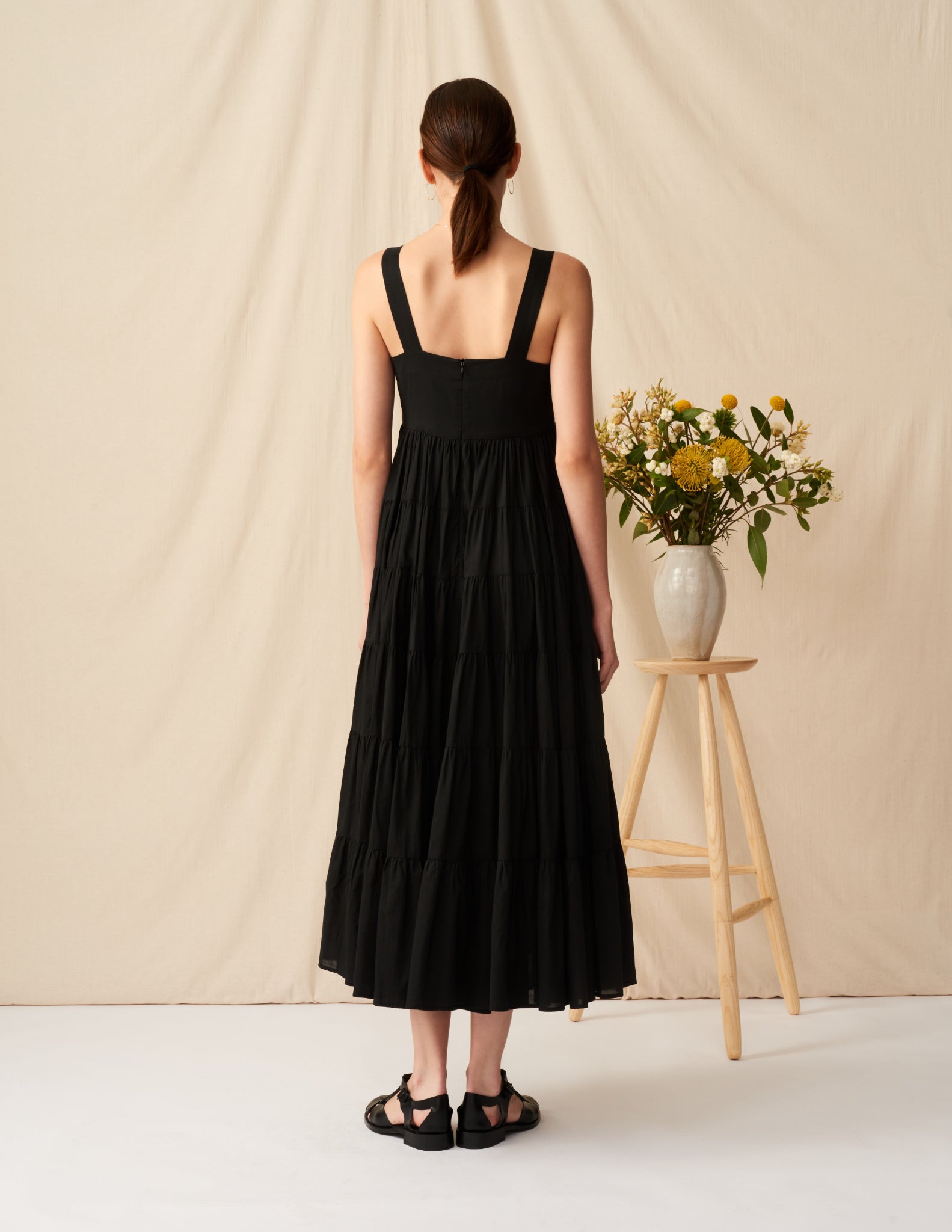 虹の女神のドレス Onyx