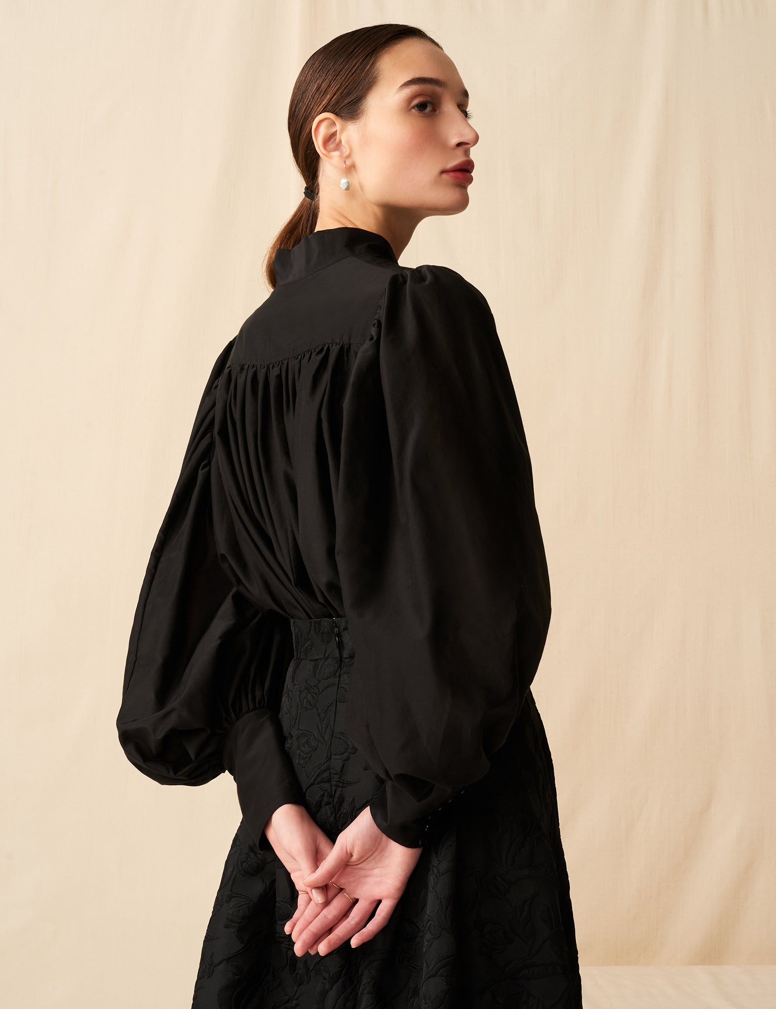 マリハ シティードレス ハムレットのブラウス Black