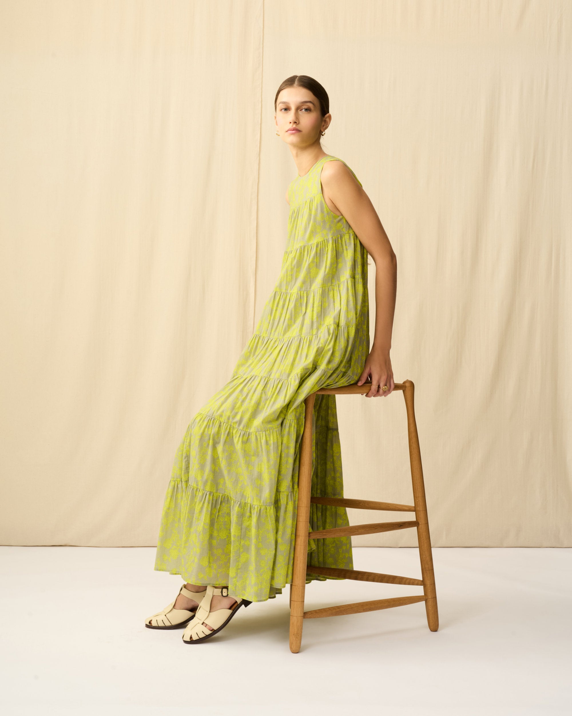 【予約】ミューズのドレス Radiant Flowers/Grey