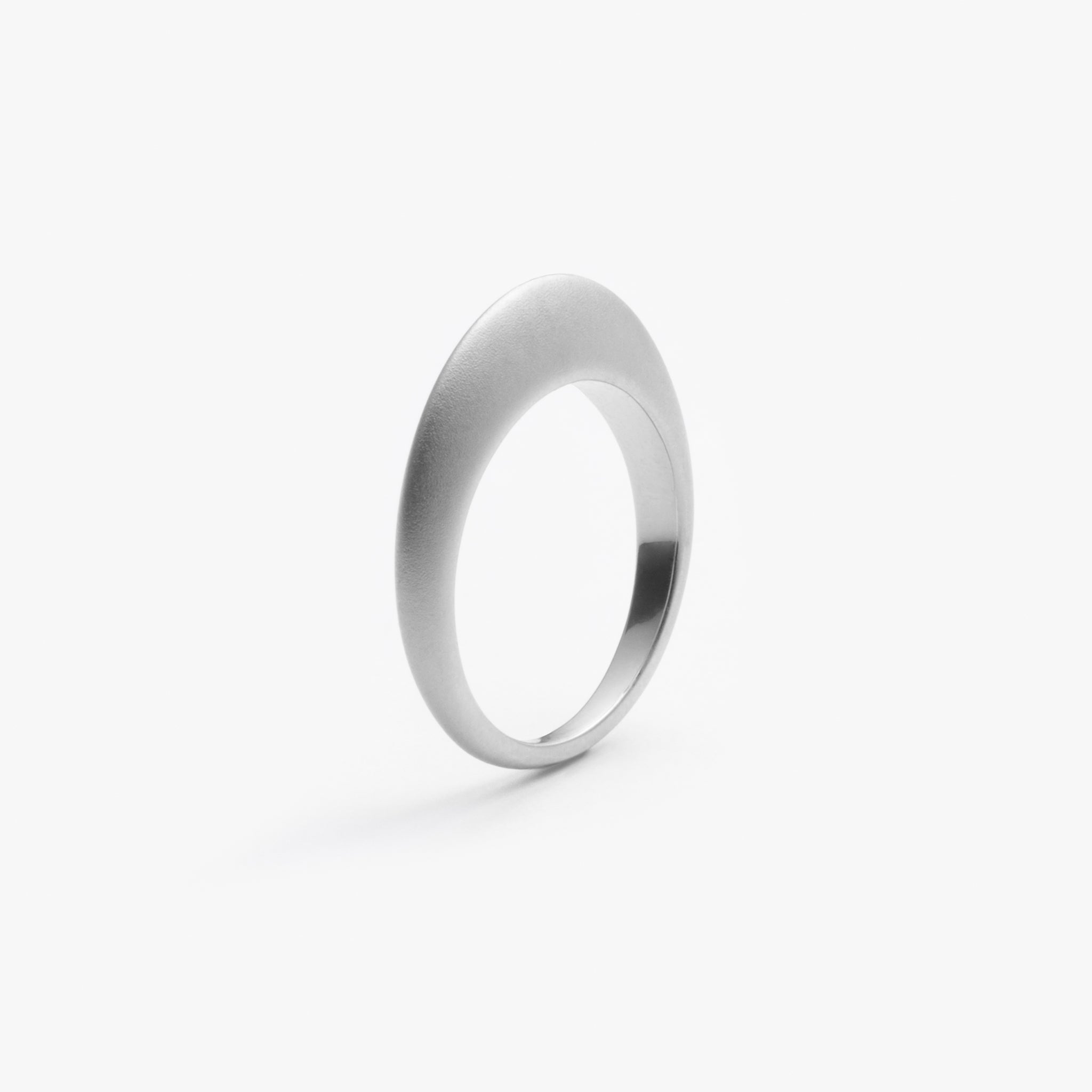 新月 リング Crescent Moon (シルバーカラー)【SV925】