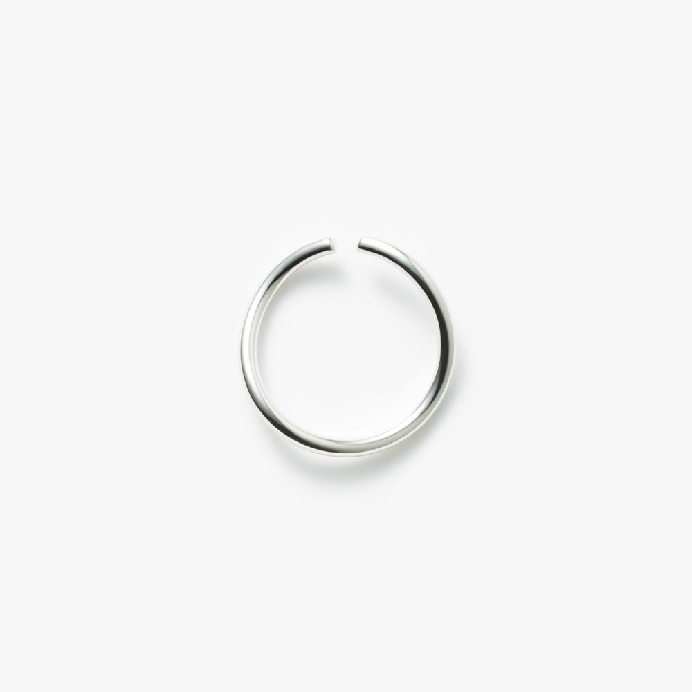 【オンライン限定】Innocent Light イヤーカフ ウェーブ M (シルバーカラー)【SV925】