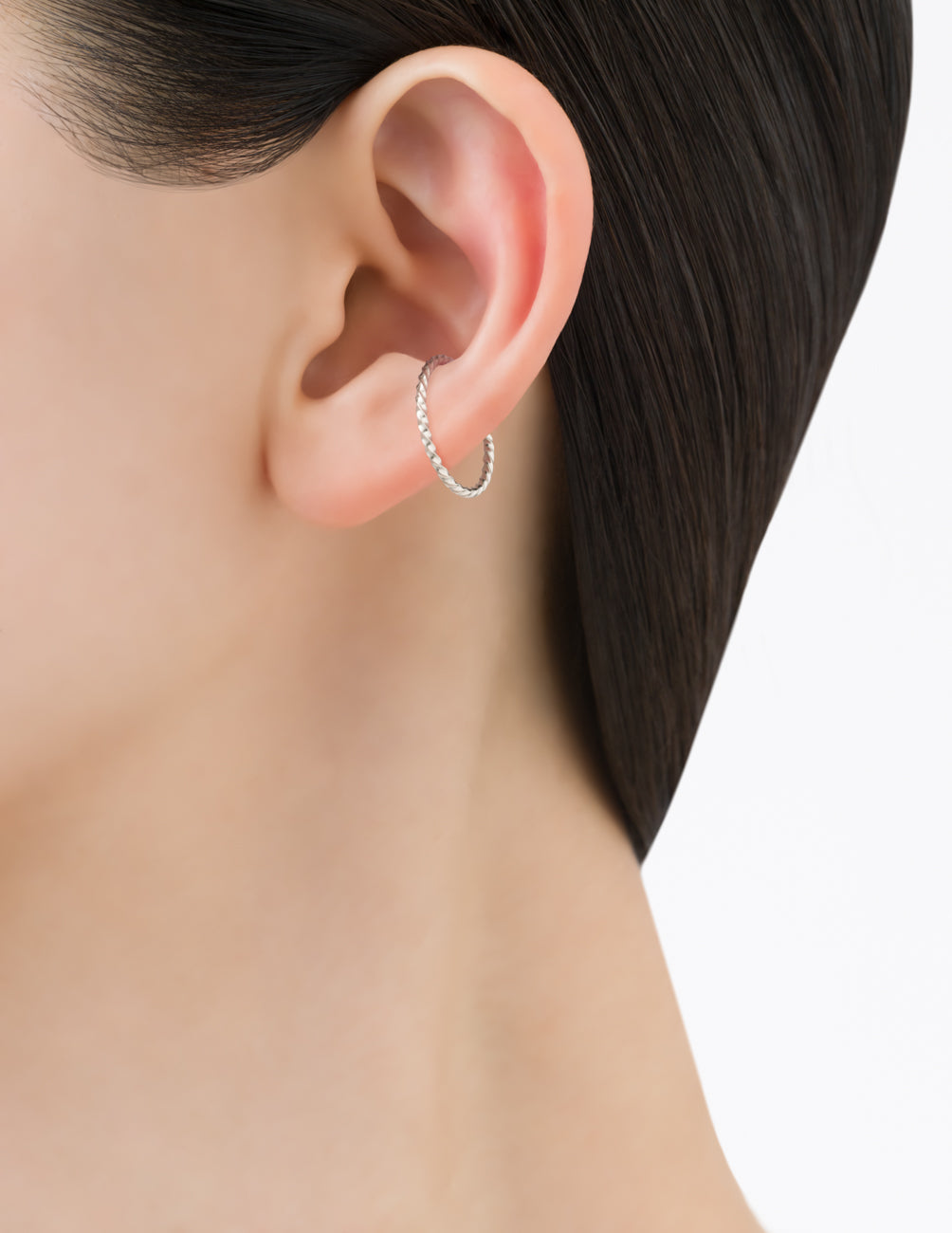 【オンライン限定】願い事 イヤーカフ ツイスト M (シルバーカラー)【SV925】