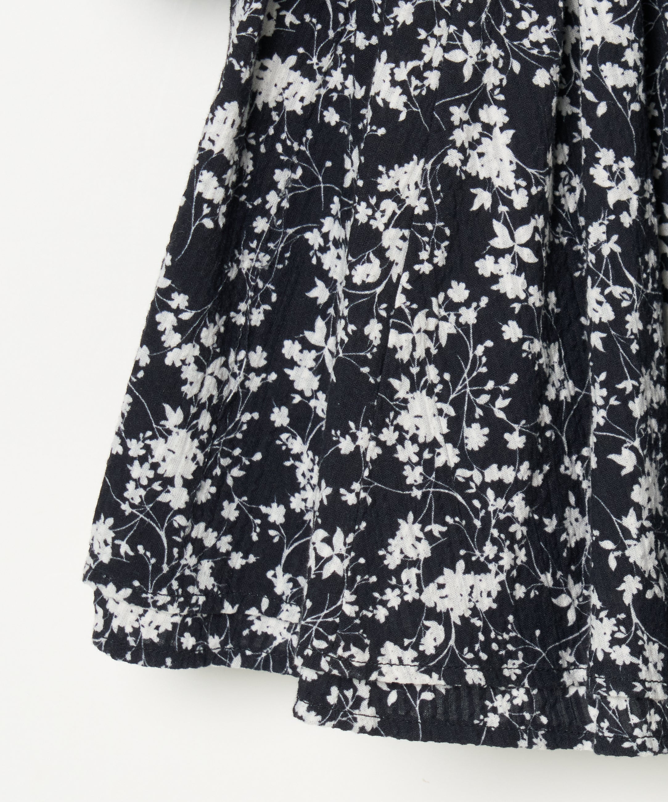 【予約】星明りのブラウス Seersucker Shadow Play/Black