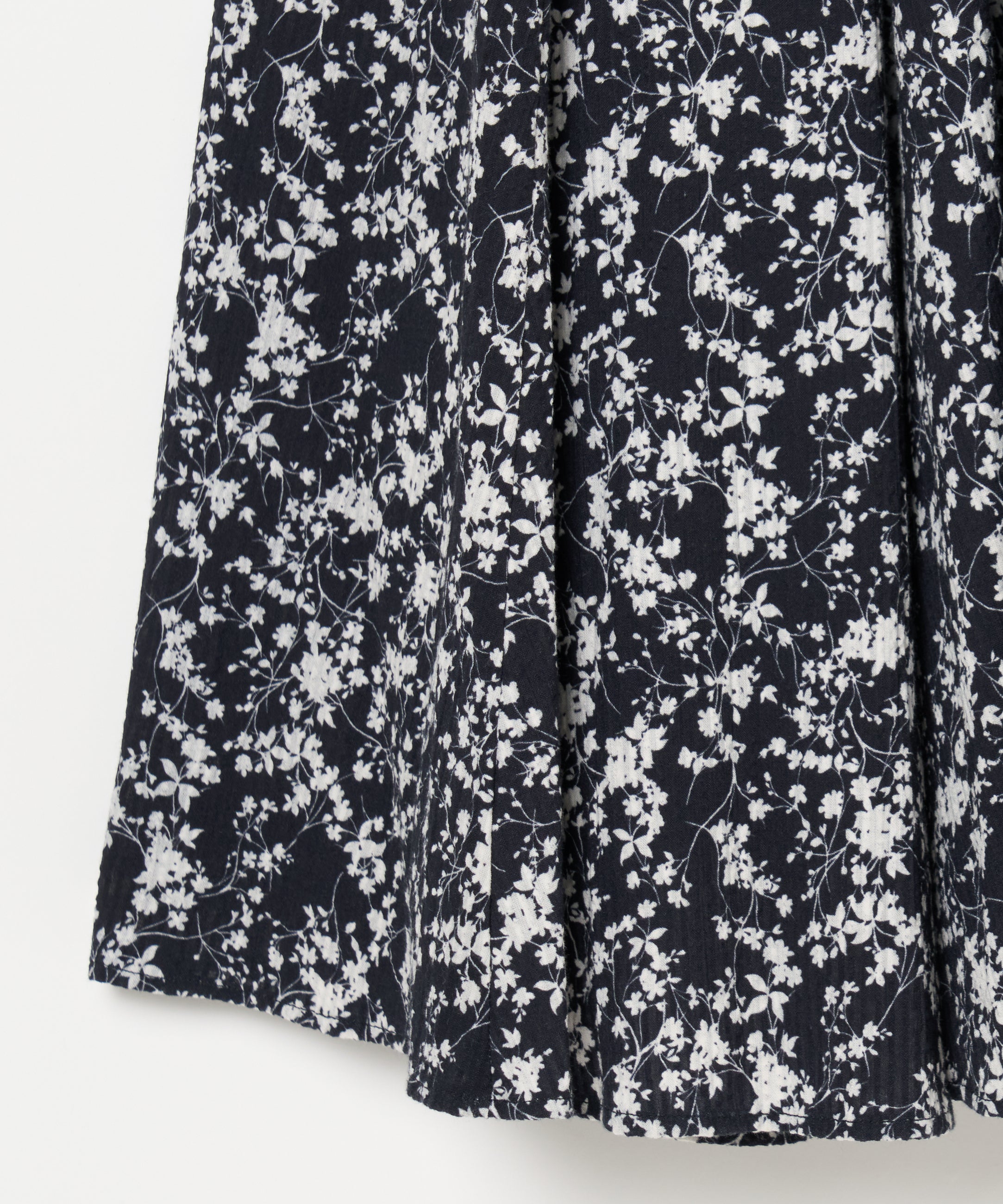 【予約】せせらぎのドレス Seersucker Shadow Play/Black