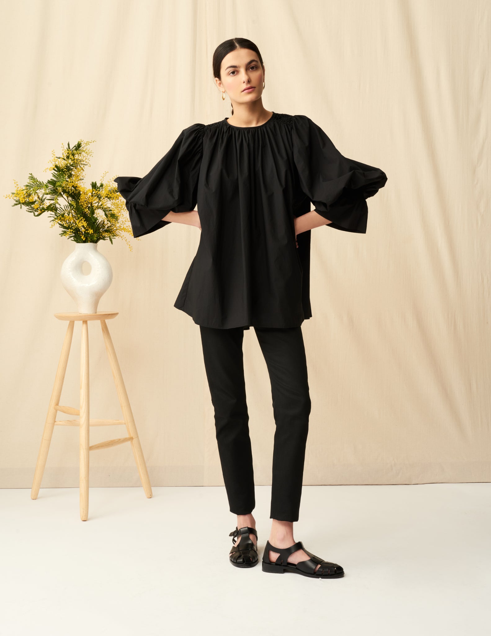 そよ風のブラウス Onyx