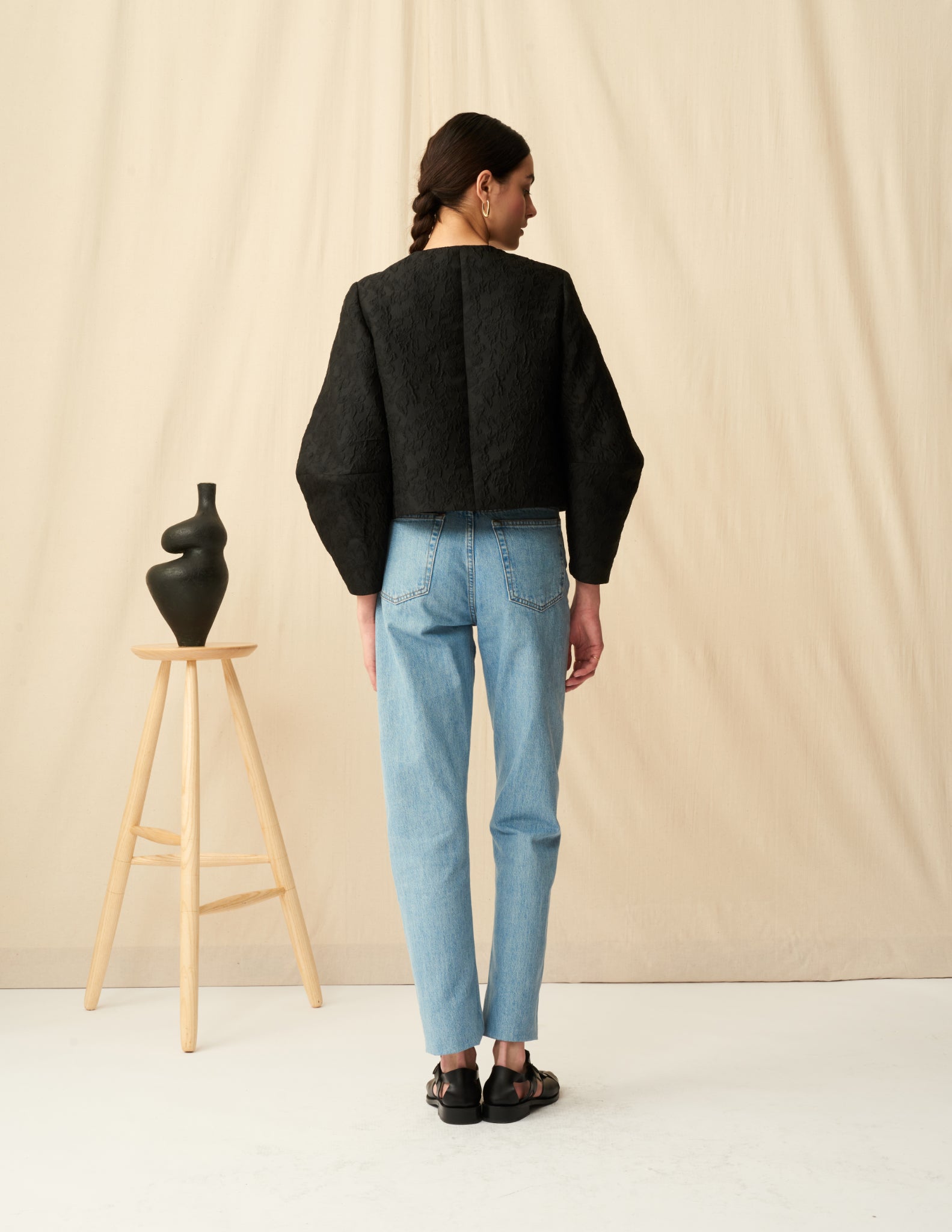 花の蕾のジャケット Black