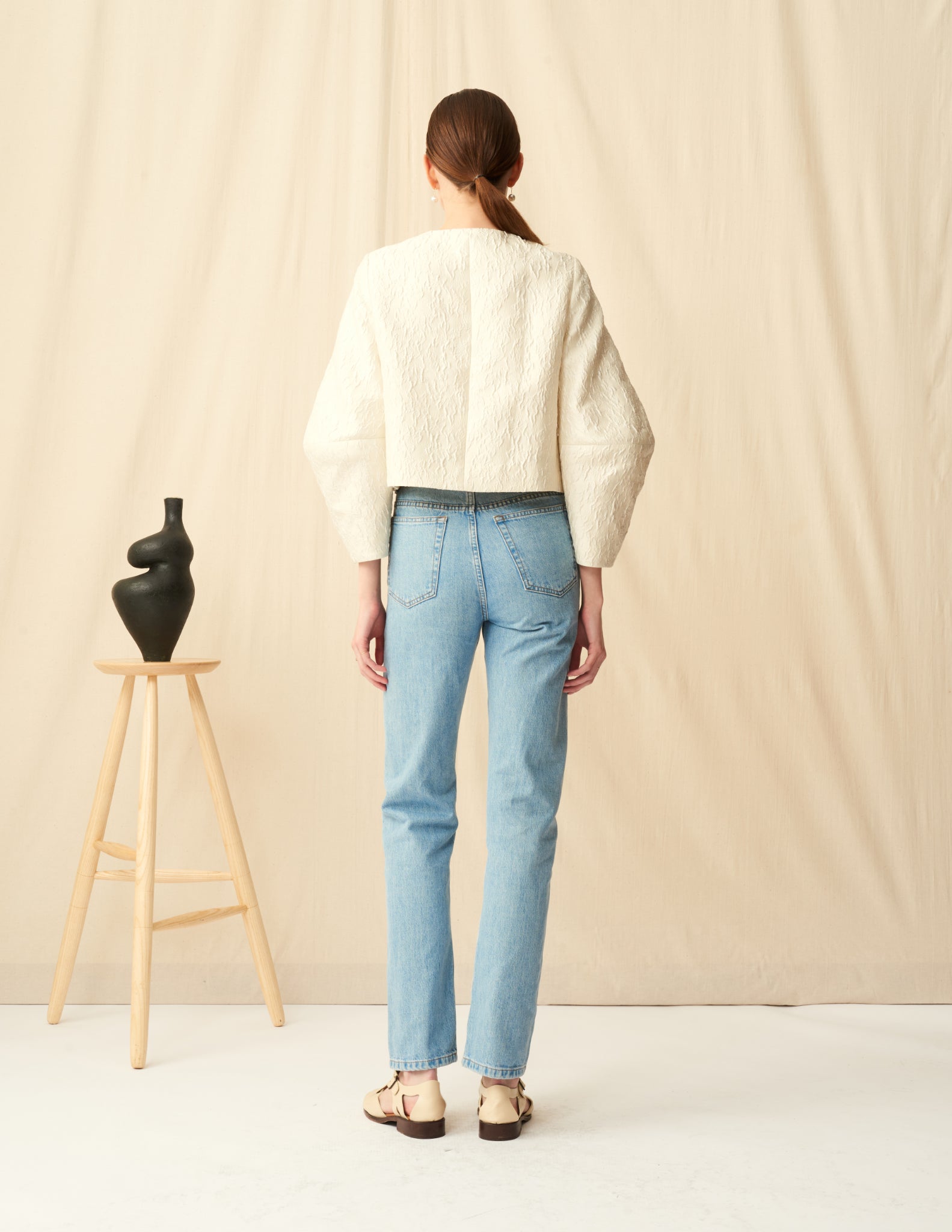 花の蕾のジャケット White