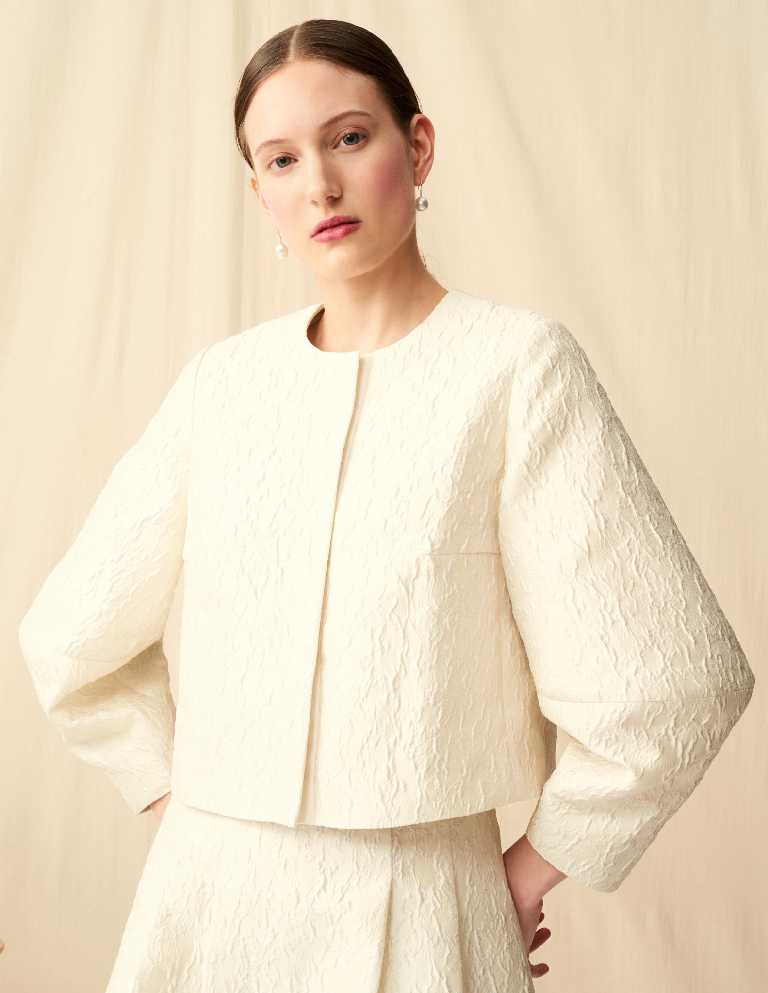 花の蕾のジャケット White