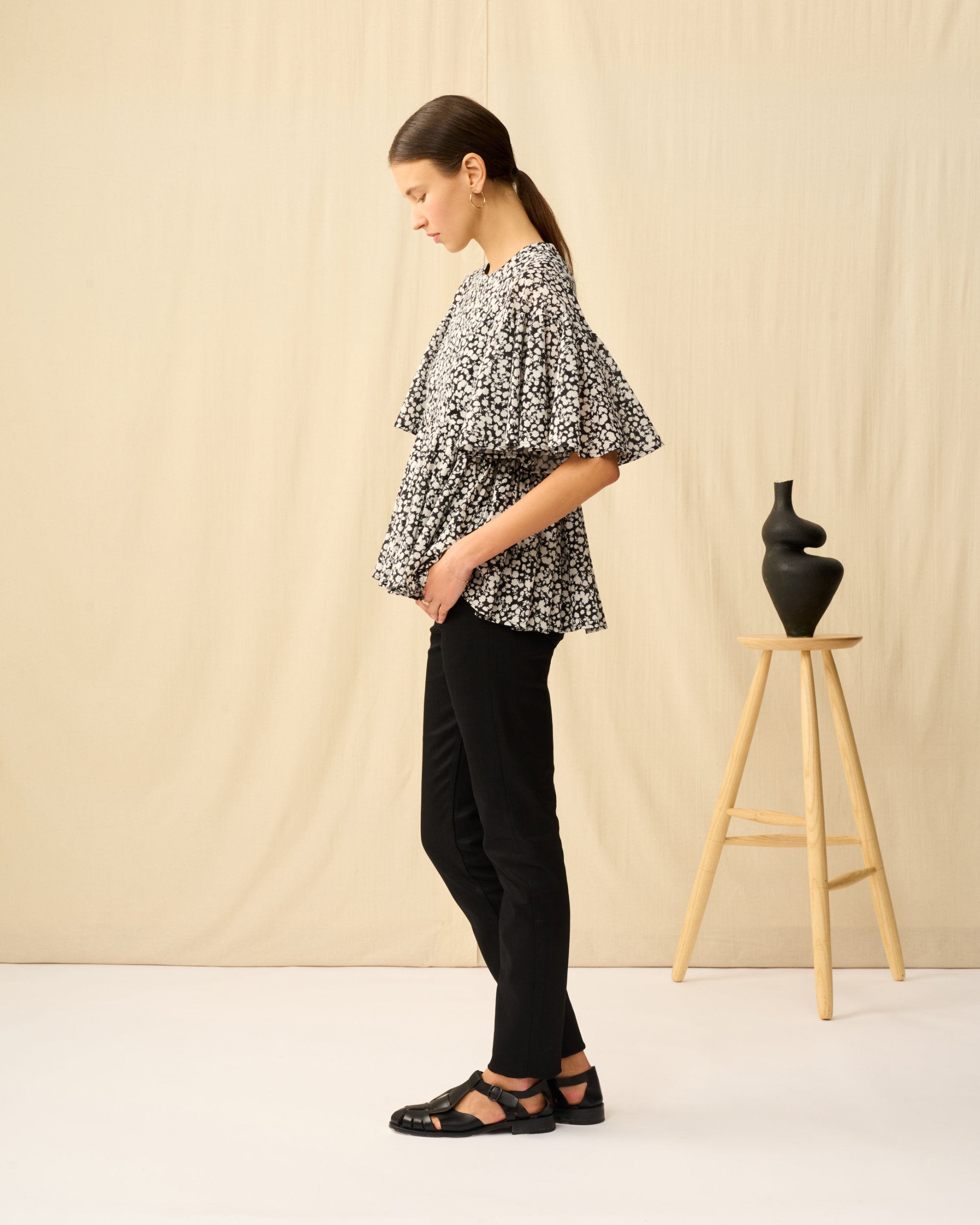 【予約】フリージアのブラウス Dancing Shadows/Black