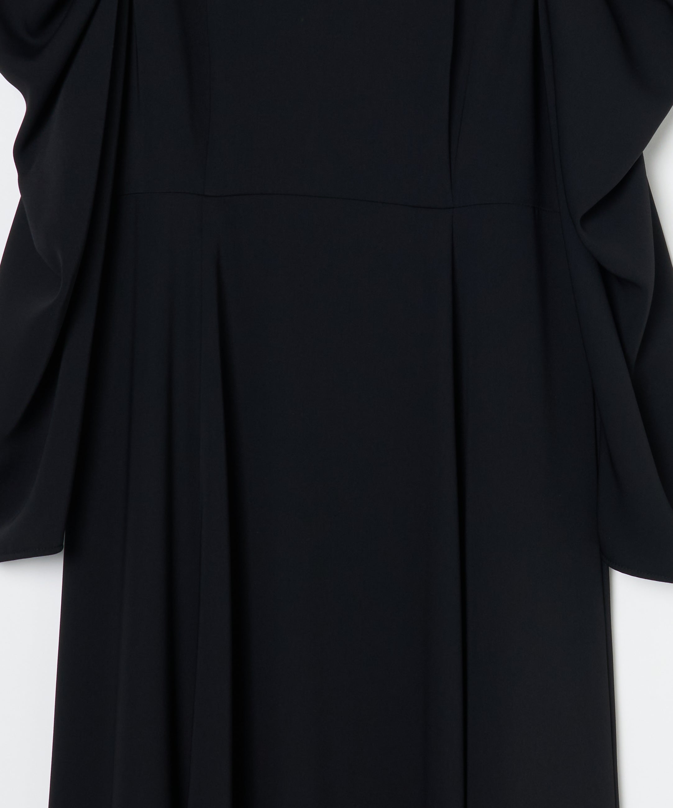 セレナーデのミディドレス Black