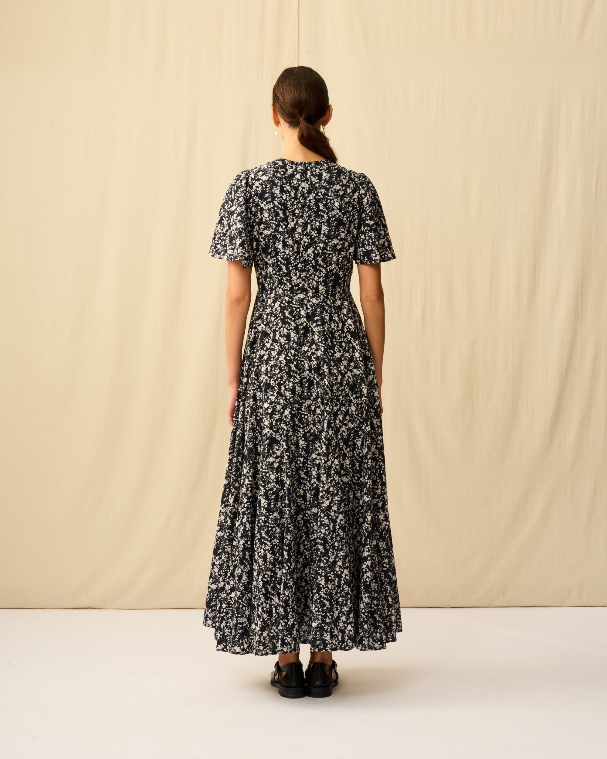 【予約】せせらぎのドレス Seersucker Shadow Play/Black