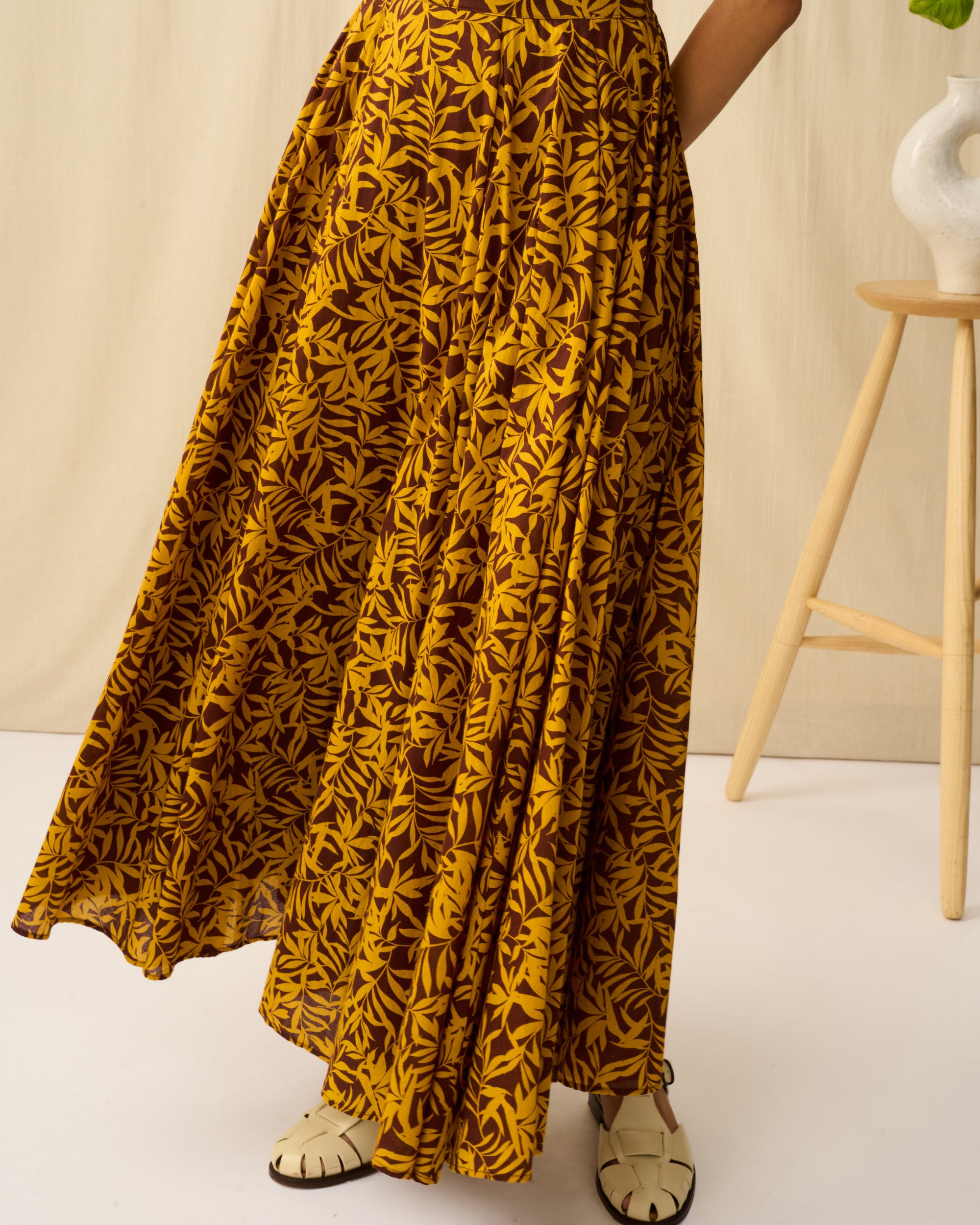 【予約】夜風のスカート Breezy Leaves/Brown