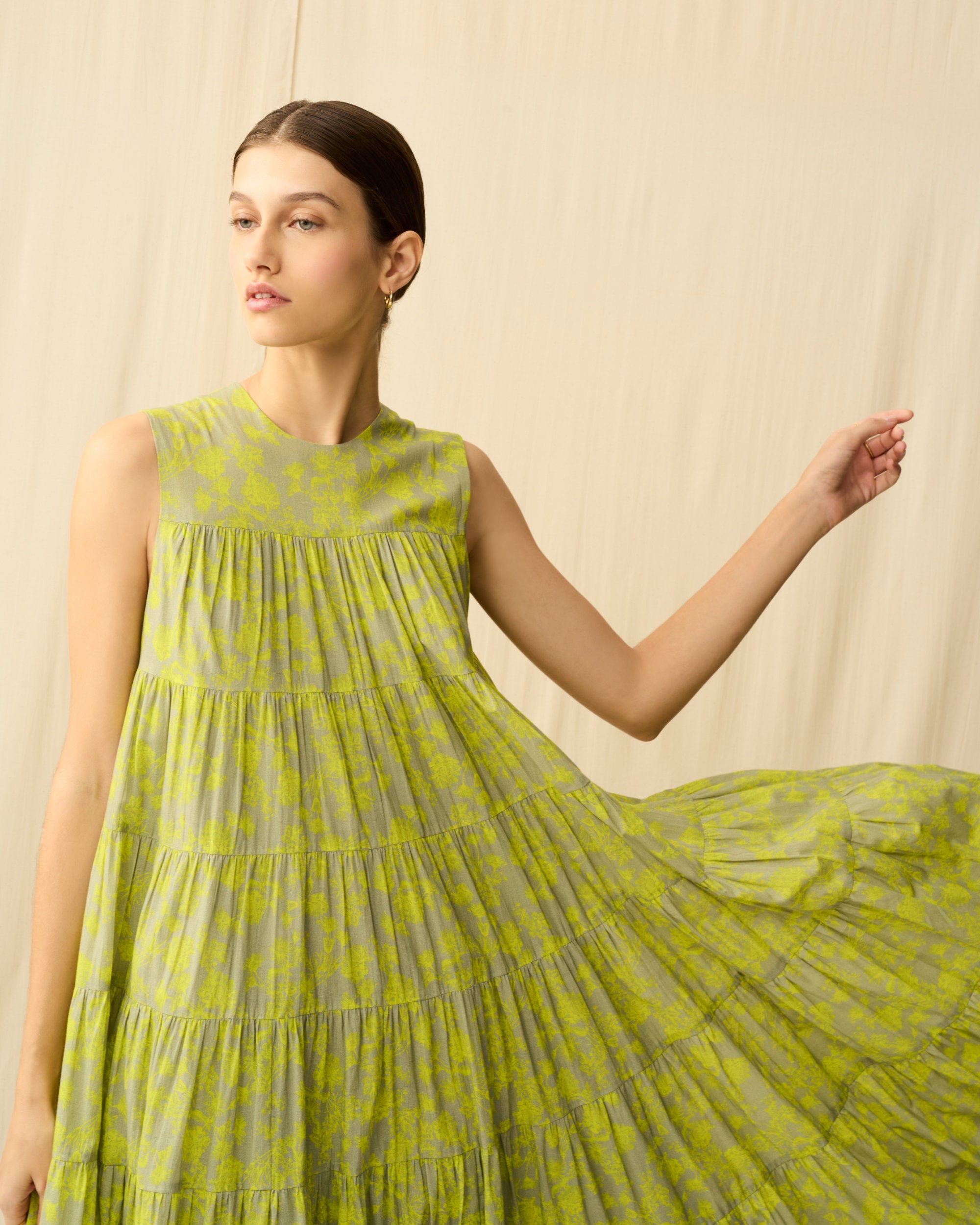 【予約】ミューズのドレス Radiant Flowers/Grey